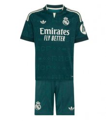 Real Madrid Extérieur 2026/27 Junior Kit Real Madrid Extérieur 2026/27 Junior Kit